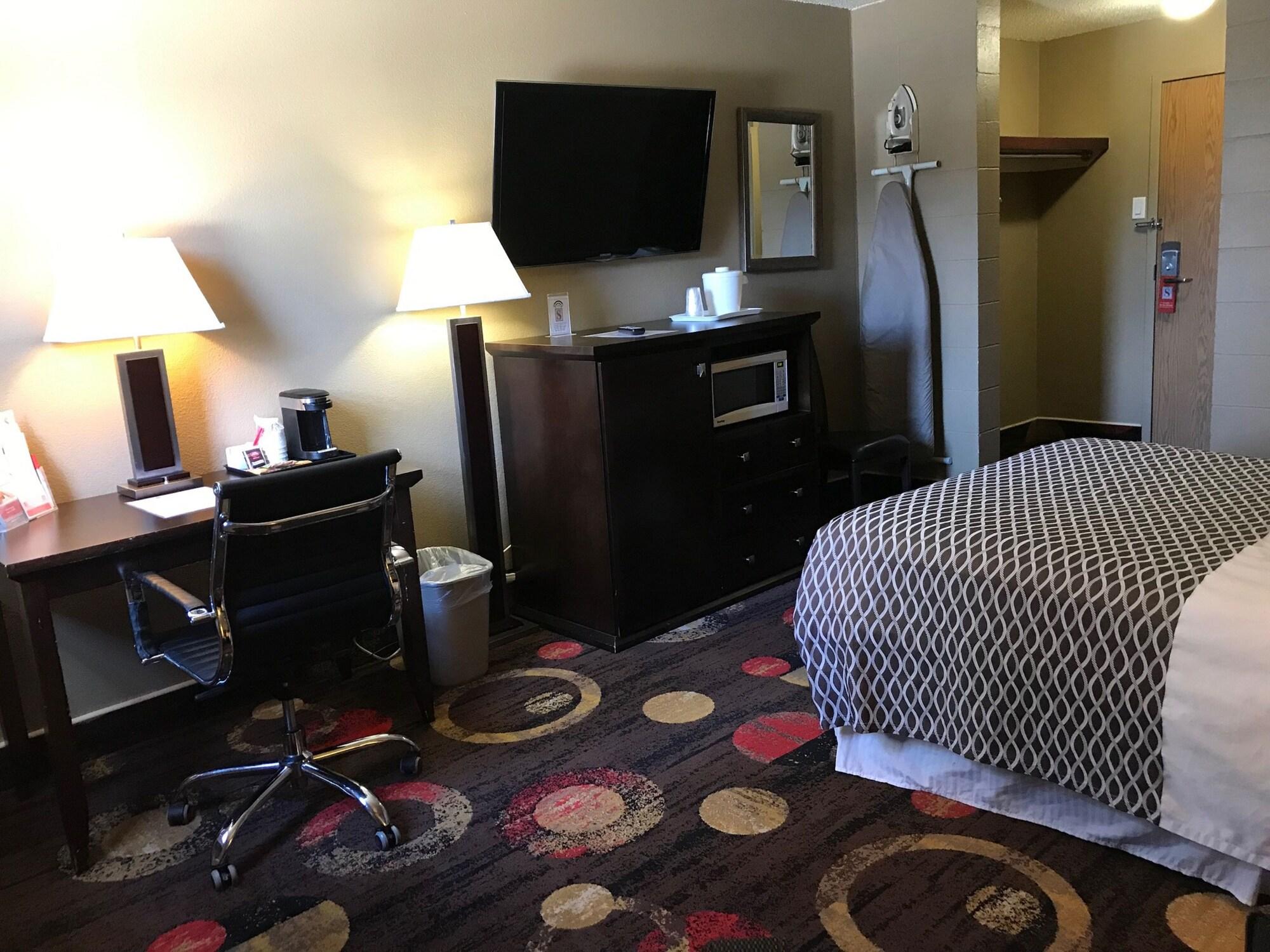 Stonebridge Hotel Fort Mcmurray Exterior foto