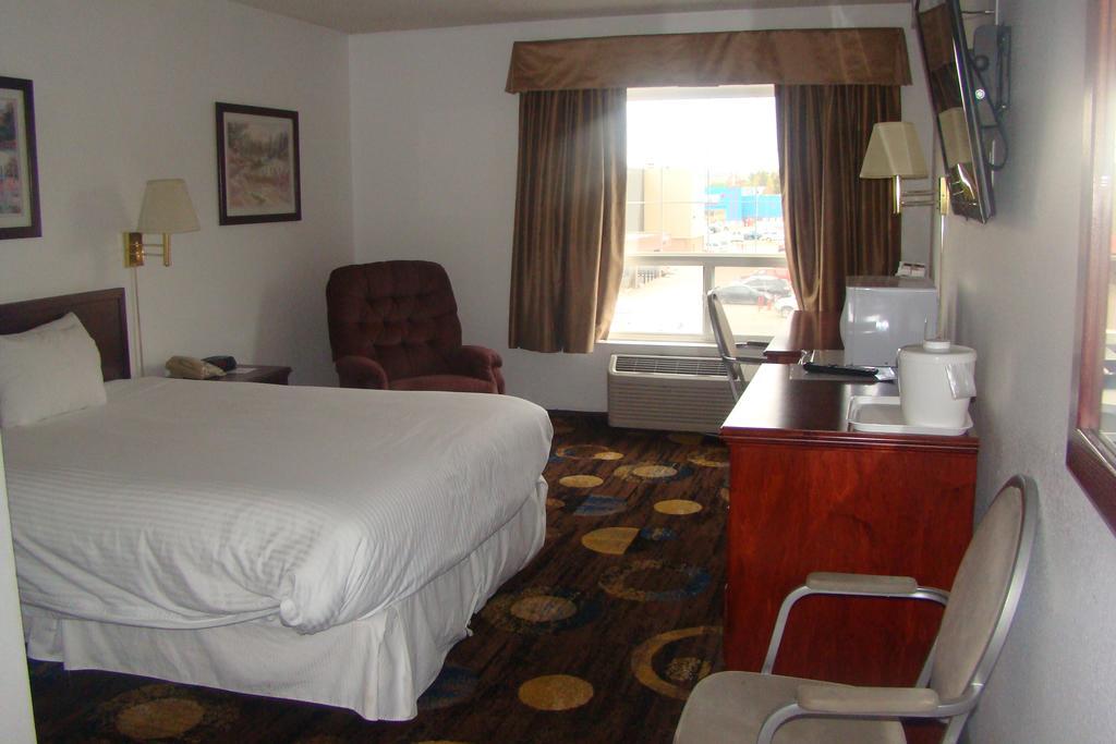 Stonebridge Hotel Fort Mcmurray Habitación foto
